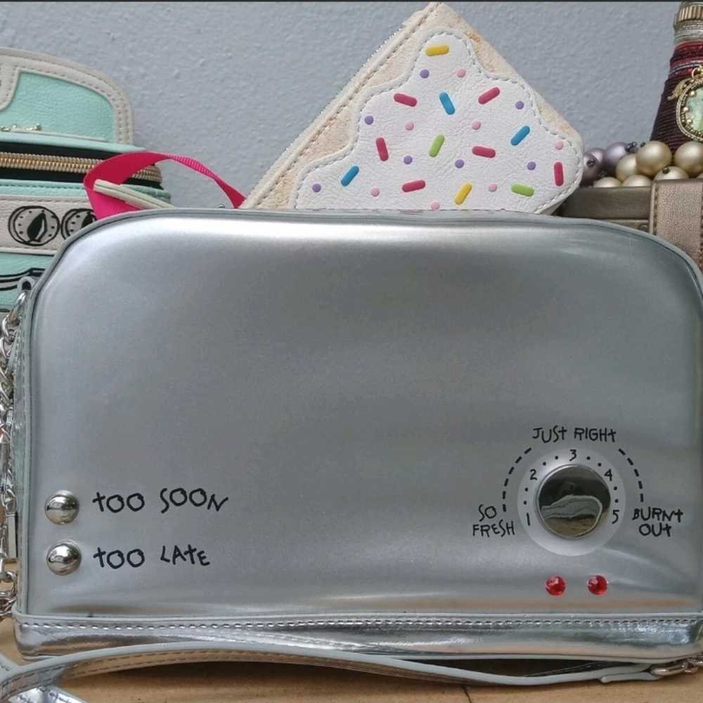 HELP! ISO Betsey Bags - Picture 2 of 3